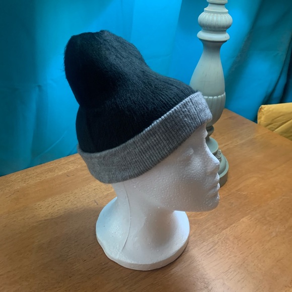 New Black & Gray Beanie Hat. In time for winter. Reversible/two hats in one! - Picture 2 of 4